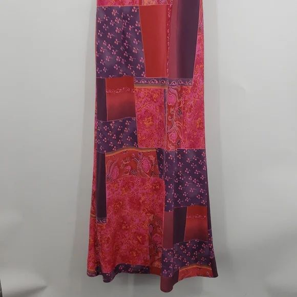 Tristan & Iseut  red/pink maxi sleeveless dress - Picture 7 of 7